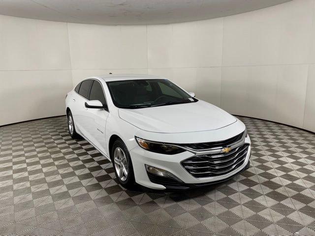 new 2025 Chevrolet Malibu car, priced at $23,495