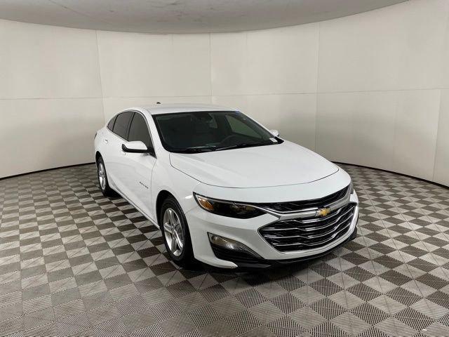 new 2025 Chevrolet Malibu car, priced at $23,495