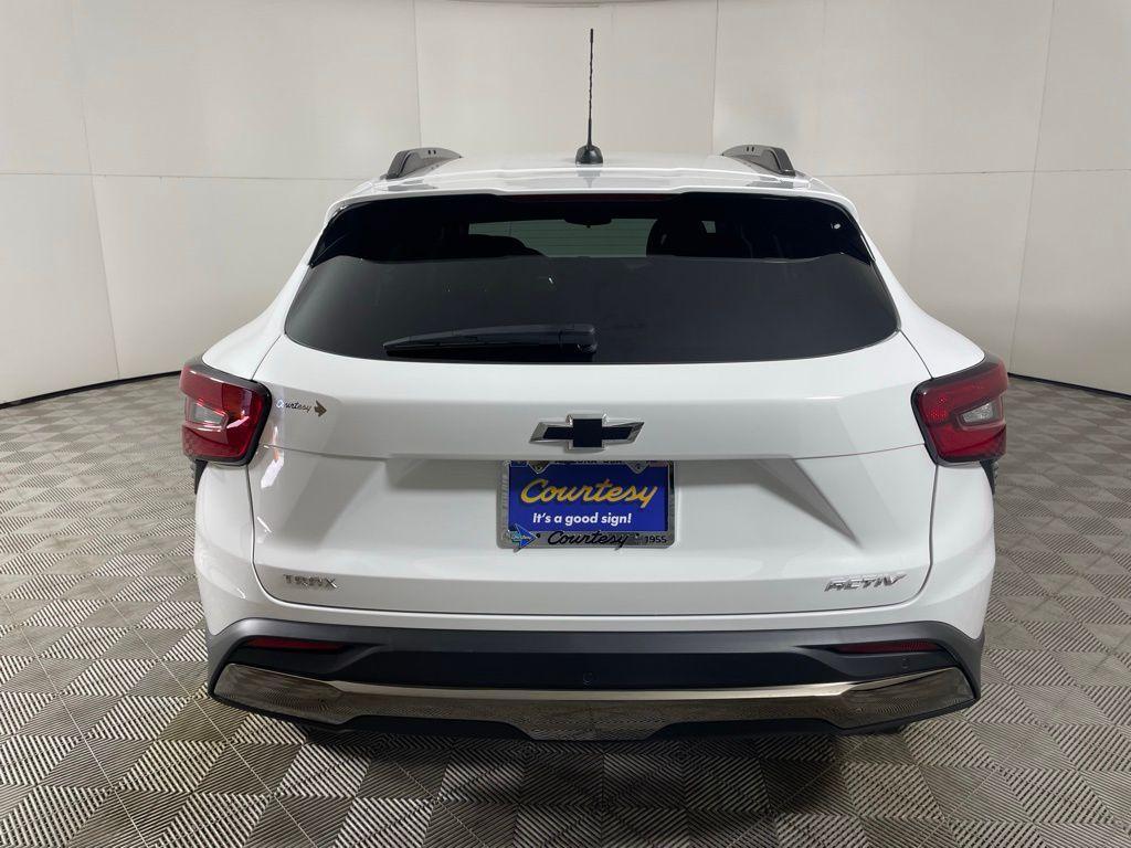 new 2025 Chevrolet Trax car, priced at $23,685