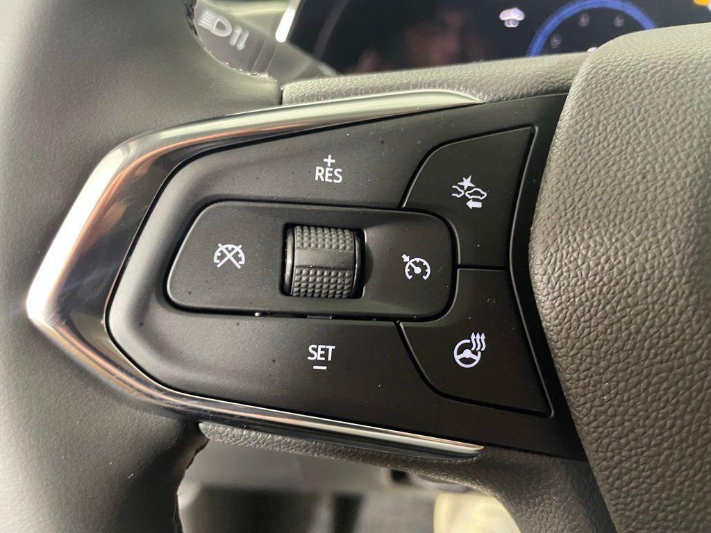 new 2025 Chevrolet Trax car, priced at $23,685