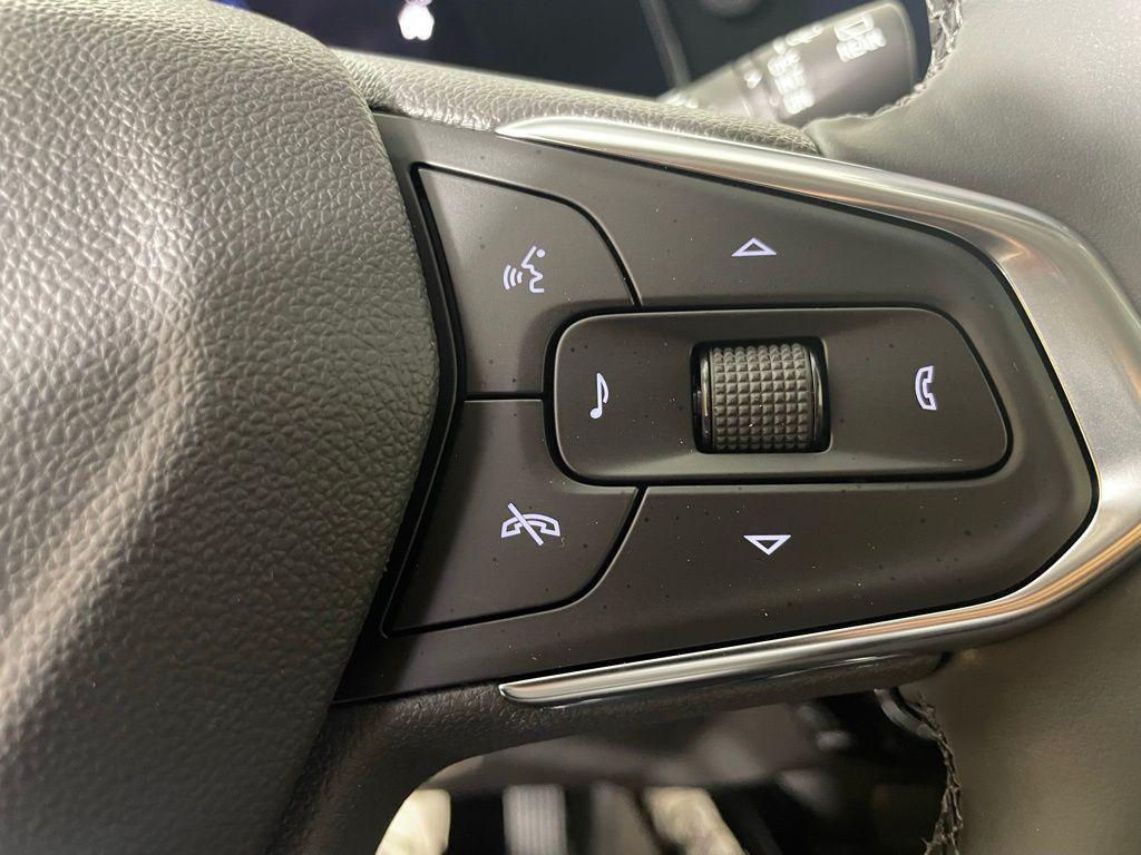 new 2025 Chevrolet Trax car, priced at $23,685
