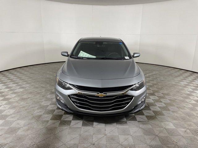 new 2025 Chevrolet Malibu car, priced at $28,115