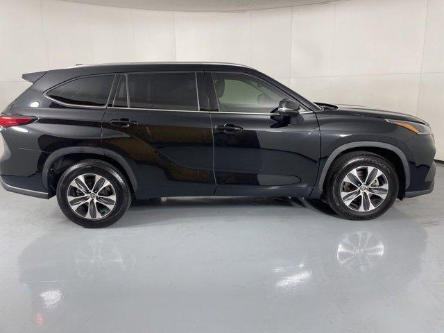 used 2021 Toyota Highlander car, priced at $33,000