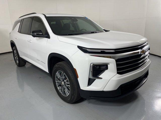 used 2024 Chevrolet Traverse car, priced at $41,300