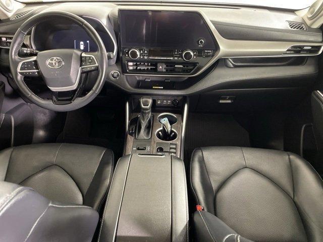 used 2023 Toyota Highlander car, priced at $36,000