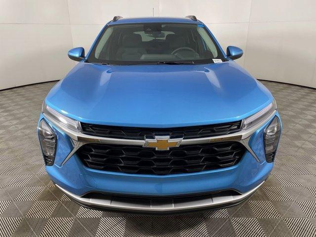 new 2025 Chevrolet Trax car, priced at $24,749