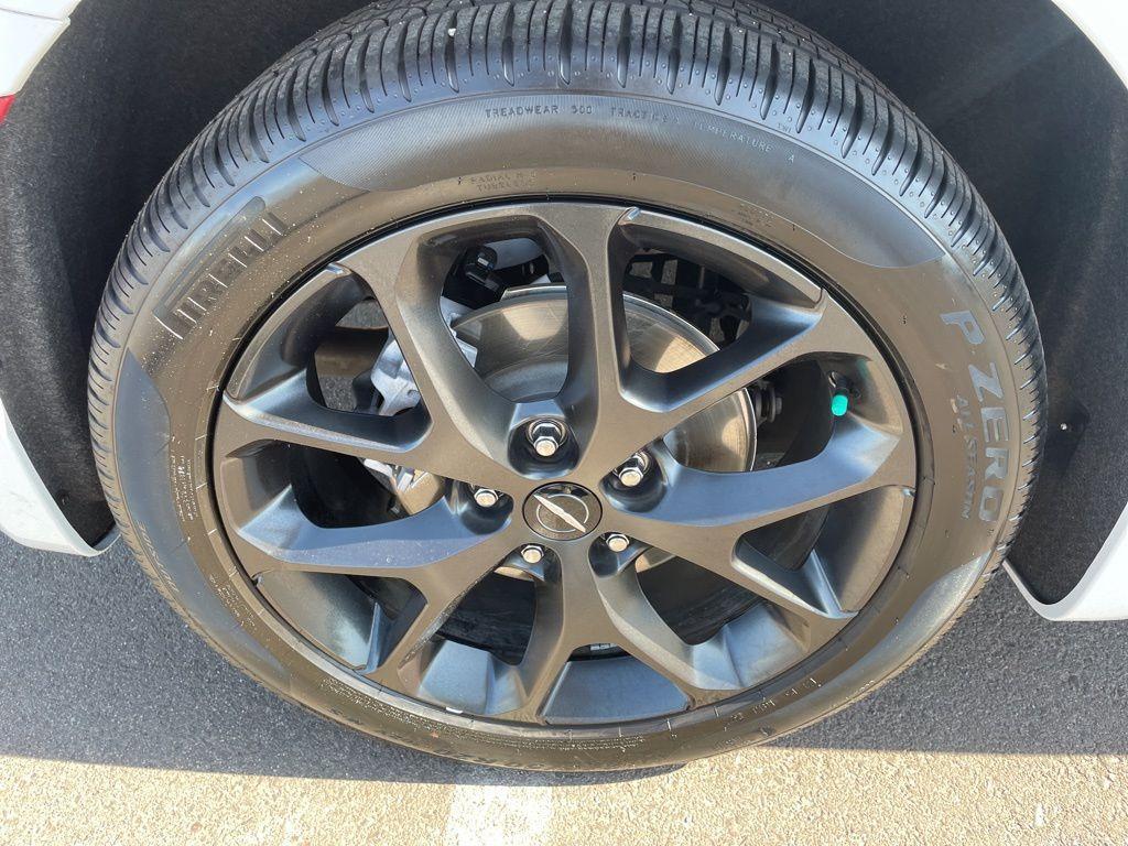 used 2023 Chrysler Pacifica car, priced at $37,900