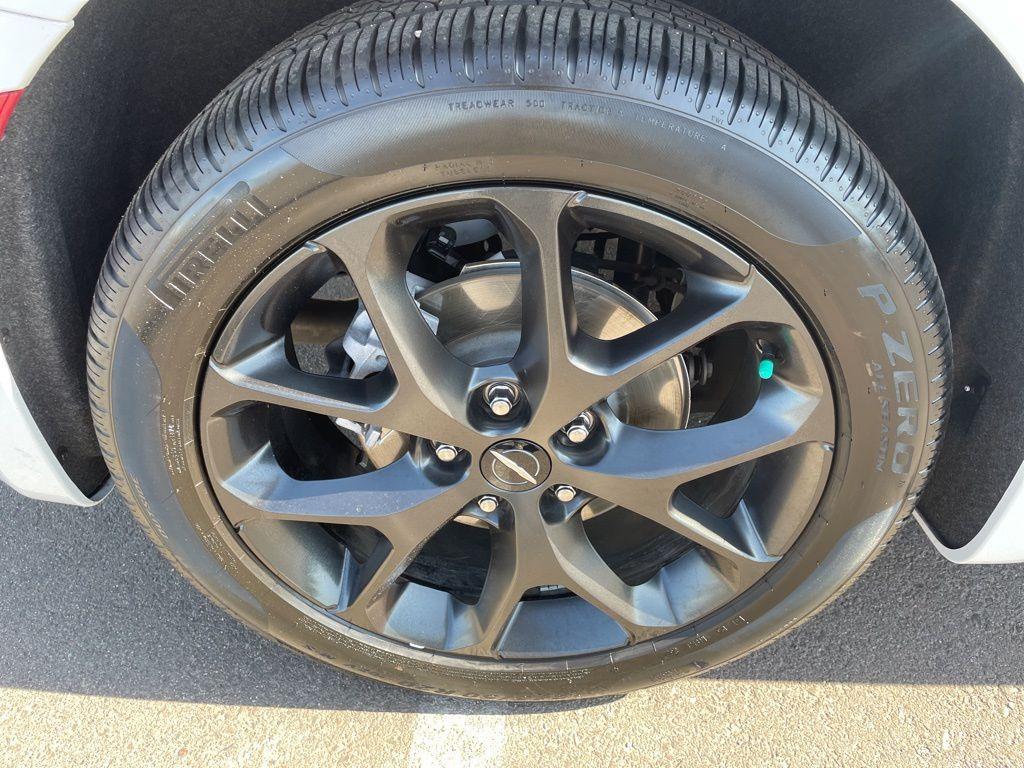 used 2023 Chrysler Pacifica car, priced at $37,900