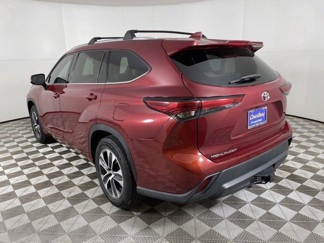 used 2020 Toyota Highlander car, priced at $33,500