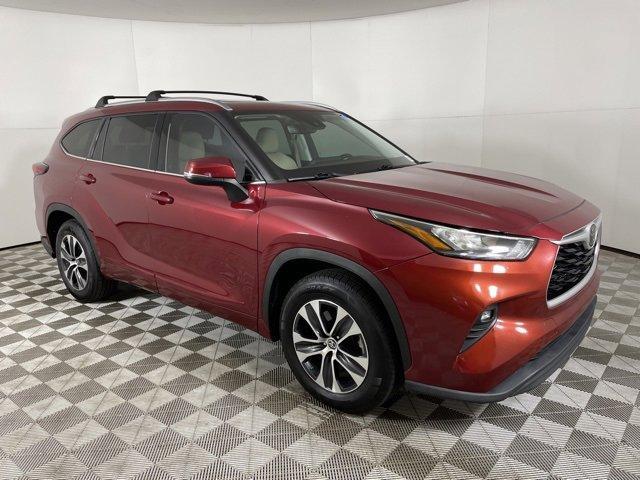 used 2020 Toyota Highlander car, priced at $33,500