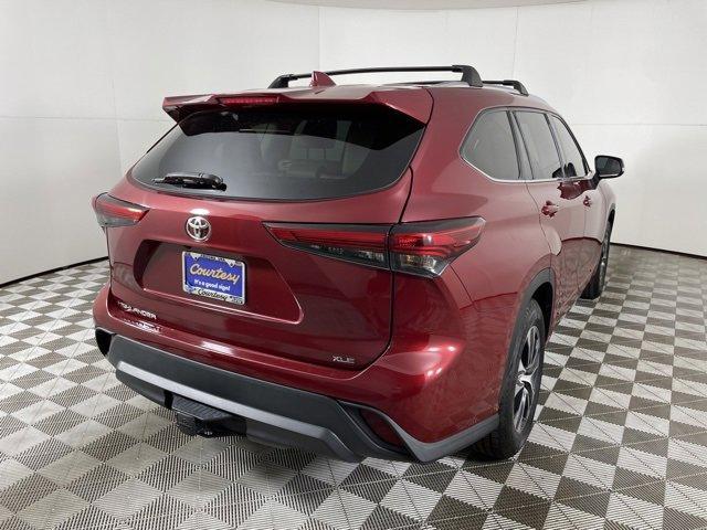 used 2020 Toyota Highlander car, priced at $33,500