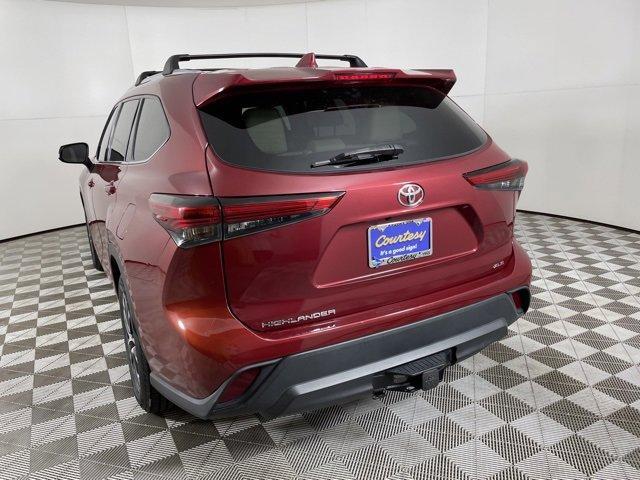 used 2020 Toyota Highlander car, priced at $33,500