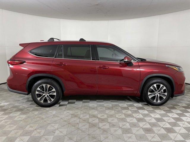 used 2020 Toyota Highlander car, priced at $33,500