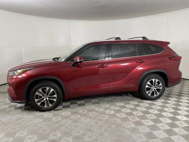 used 2020 Toyota Highlander car, priced at $33,500