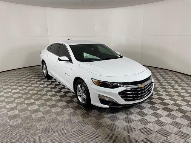 new 2025 Chevrolet Malibu car, priced at $23,495