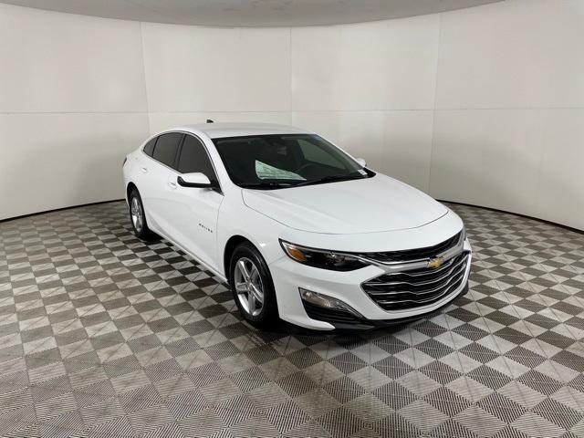 new 2025 Chevrolet Malibu car, priced at $23,995