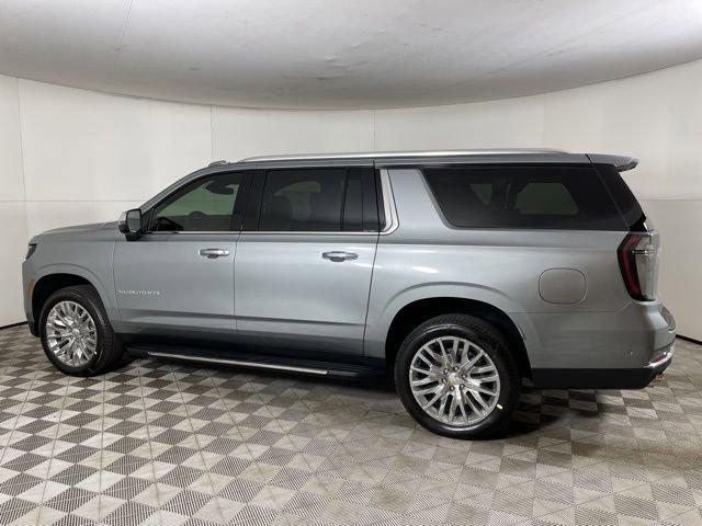 new 2025 Chevrolet Suburban car, priced at $82,620