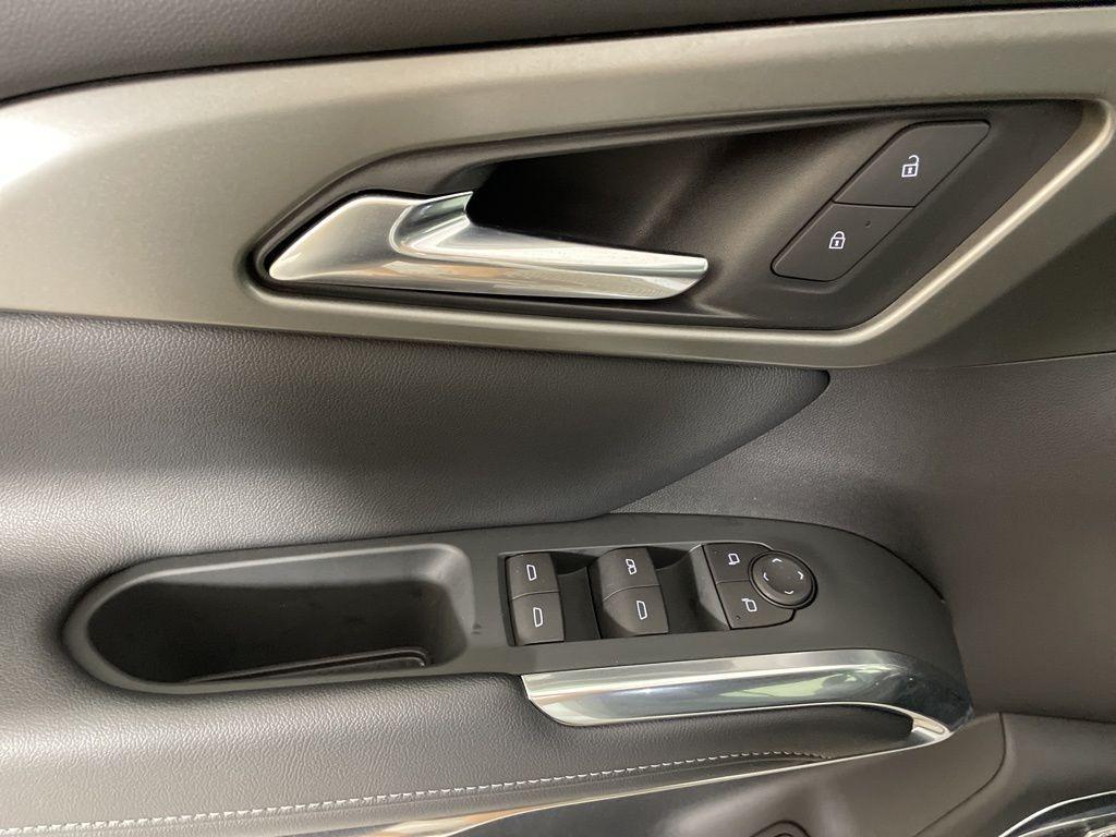 new 2025 Chevrolet Traverse car, priced at $45,642