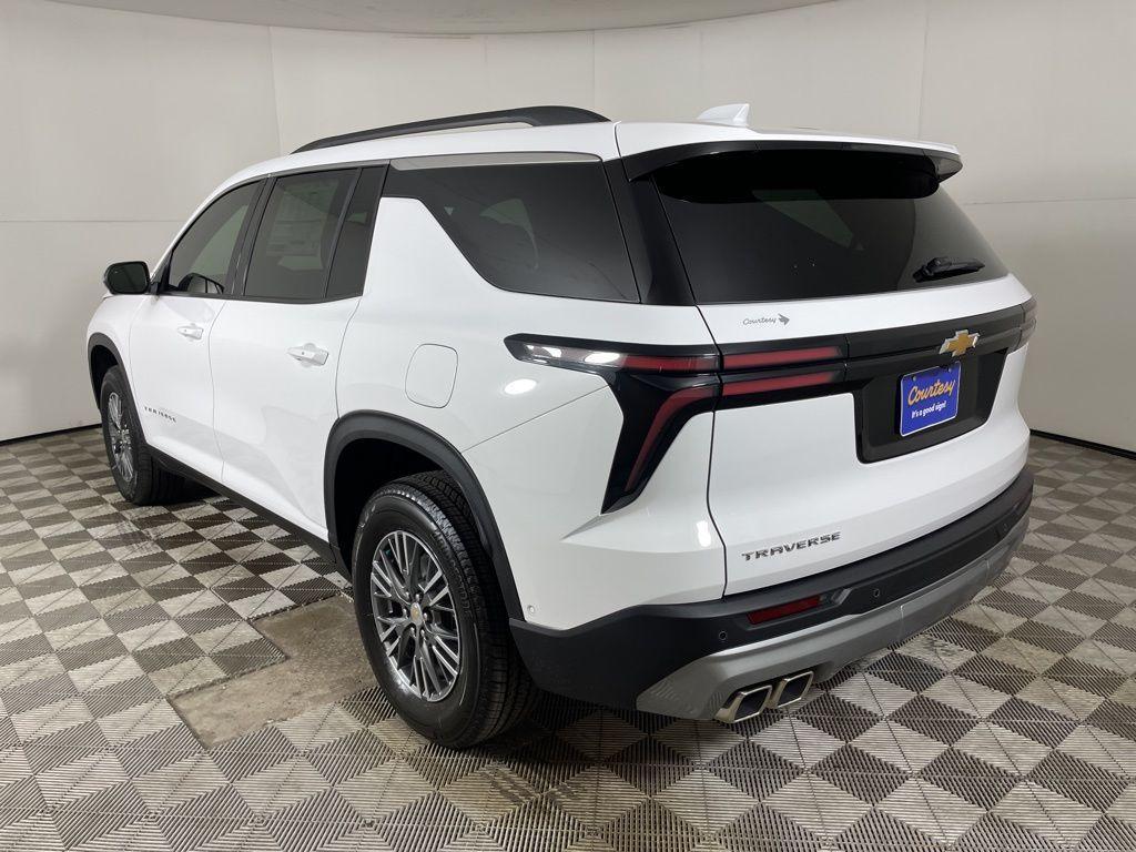 new 2025 Chevrolet Traverse car, priced at $45,642