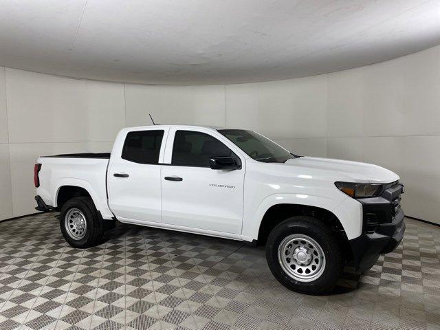 new 2024 Chevrolet Colorado car, priced at $28,640