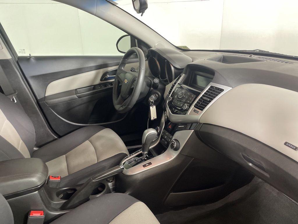 used 2014 Chevrolet Cruze car, priced at $7,200