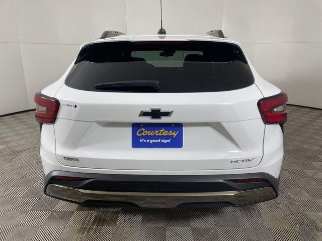 used 2025 Chevrolet Trax car, priced at $26,000