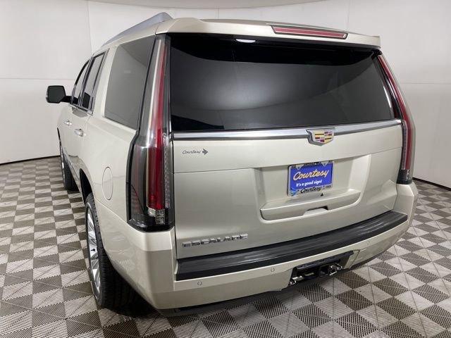 used 2016 Cadillac Escalade car, priced at $27,900