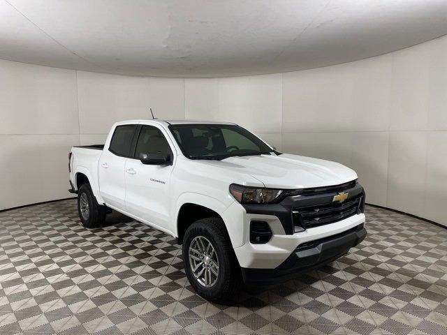 new 2024 Chevrolet Colorado car, priced at $33,275