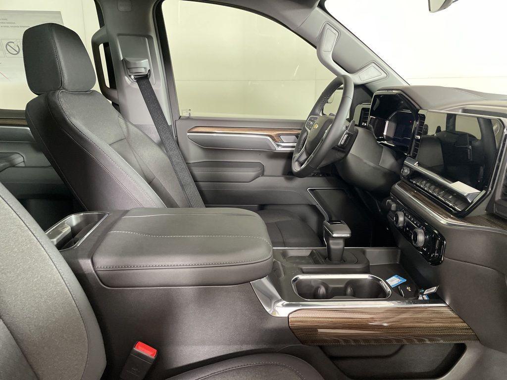 new 2025 Chevrolet Silverado 1500 car, priced at $45,040
