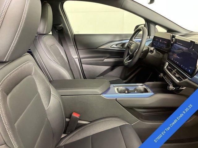 new 2025 Chevrolet Equinox EV car, priced at $39,779