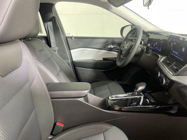 new 2025 Chevrolet Trax car, priced at $21,345