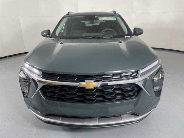 new 2025 Chevrolet Trax car, priced at $21,345