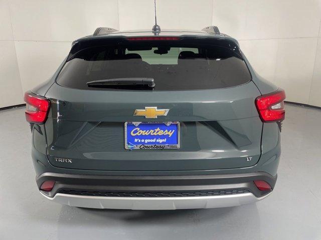 new 2025 Chevrolet Trax car, priced at $21,345