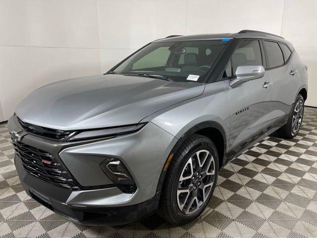 new 2025 Chevrolet Blazer car, priced at $43,965