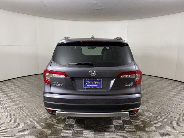 used 2022 Honda Pilot car, priced at $35,600