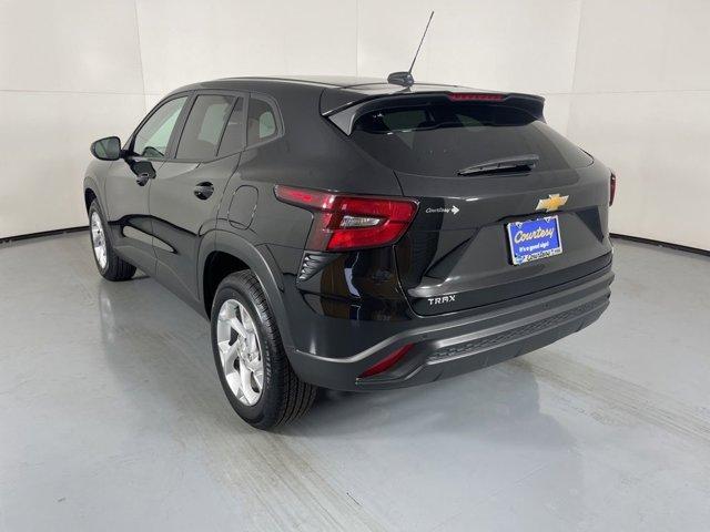 used 2024 Chevrolet Trax car, priced at $20,900