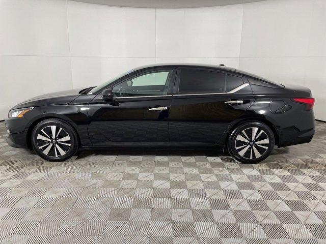 used 2022 Nissan Altima car, priced at $18,900