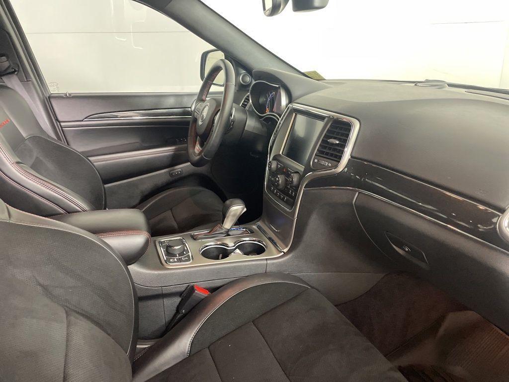 used 2017 Jeep Grand Cherokee car, priced at $15,700