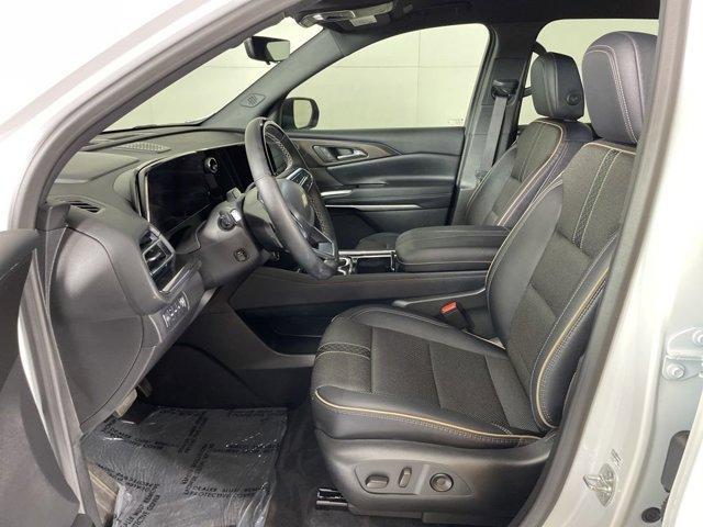 used 2025 Chevrolet Traverse car, priced at $56,000