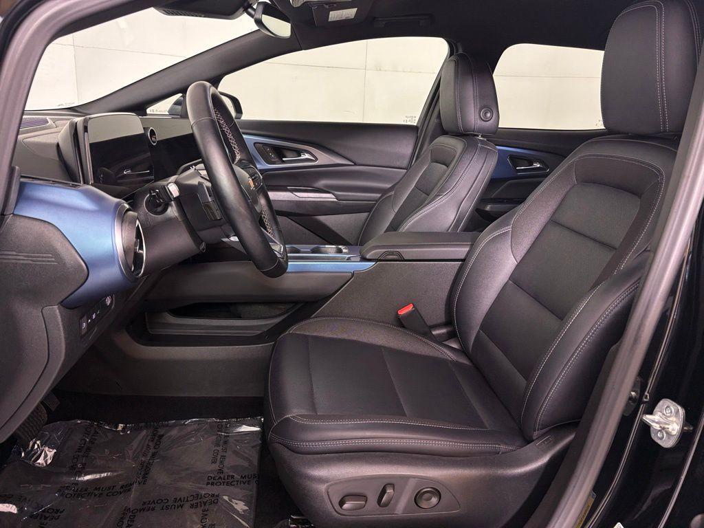 used 2025 Chevrolet Equinox EV car, priced at $25,500