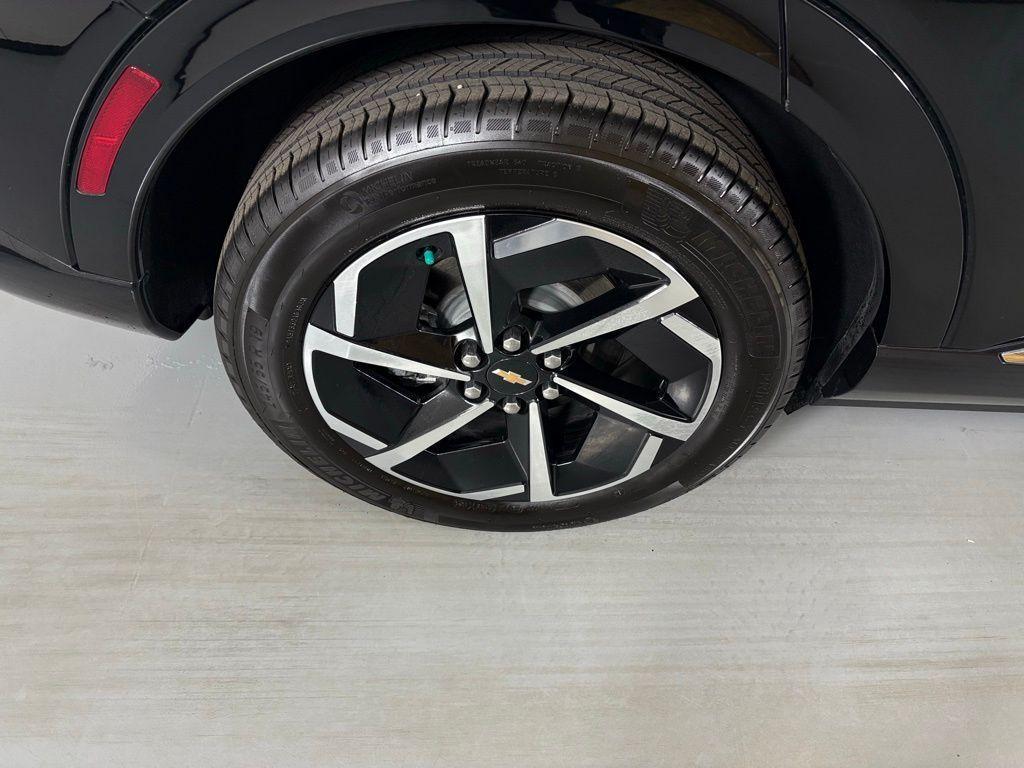 used 2025 Chevrolet Equinox EV car, priced at $25,500