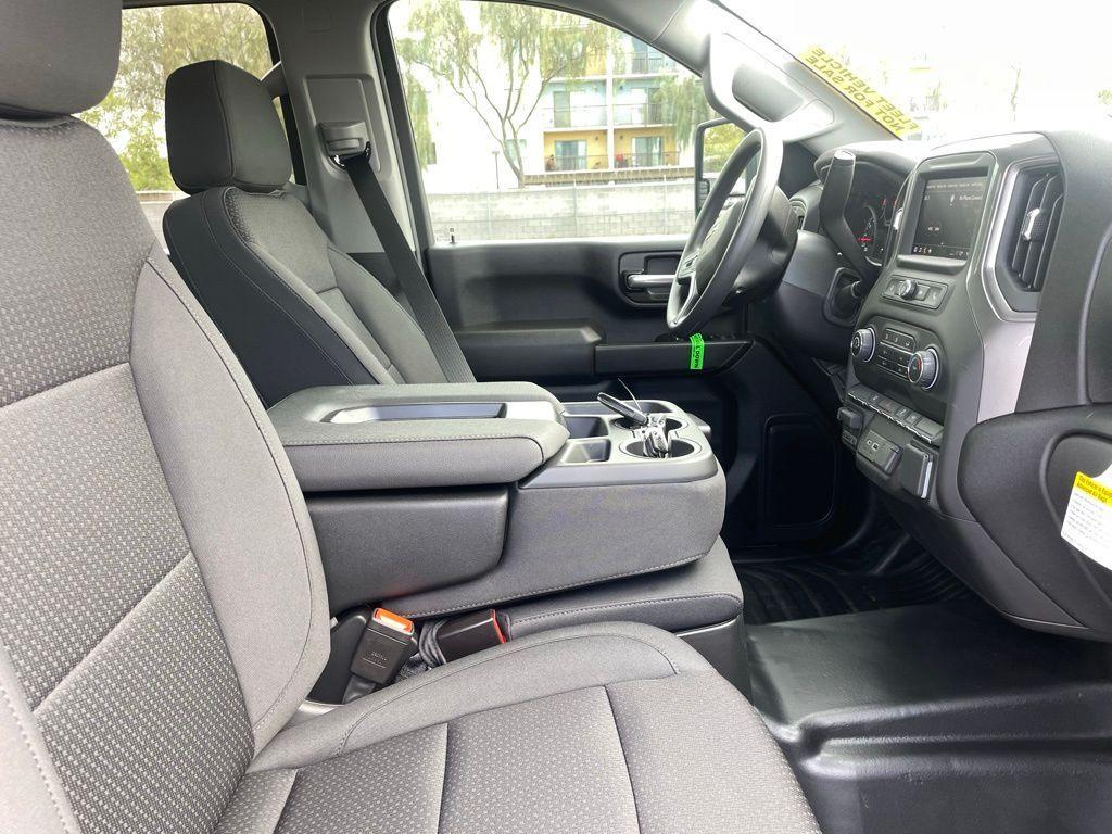new 2025 Chevrolet Silverado 2500 car, priced at $58,999