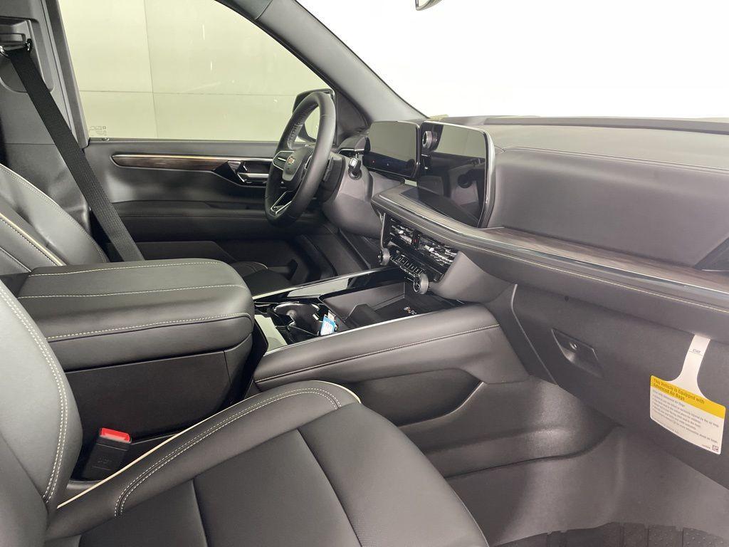 new 2025 Chevrolet Tahoe car, priced at $77,201