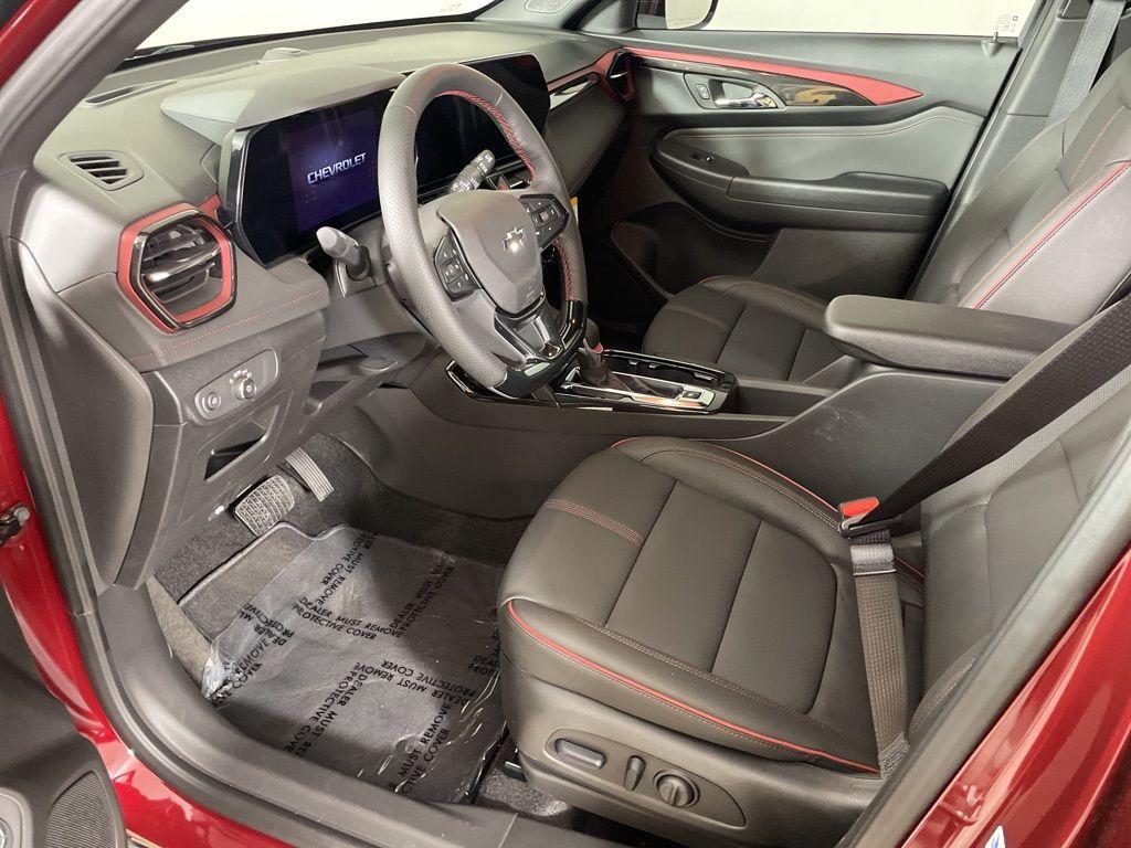 new 2025 Chevrolet TrailBlazer car, priced at $28,750