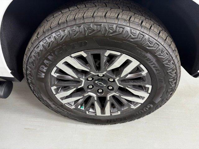 new 2026 Chevrolet Suburban car, priced at $78,519