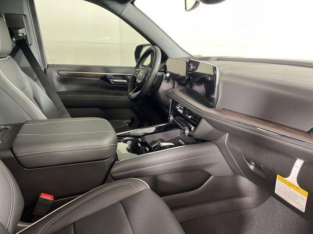 new 2025 Chevrolet Suburban car, priced at $78,074