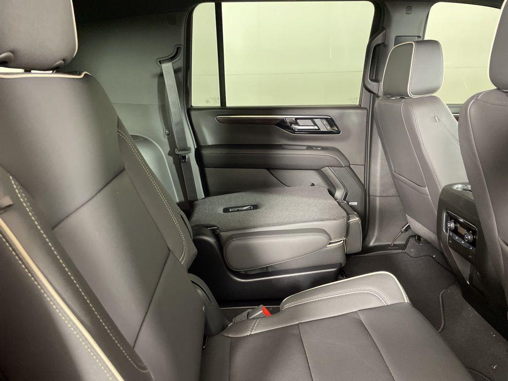 new 2025 Chevrolet Suburban car, priced at $76,489