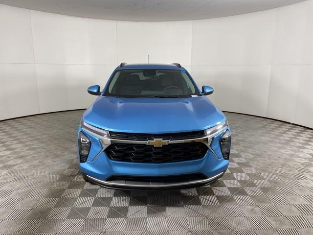 new 2025 Chevrolet Trax car, priced at $24,864