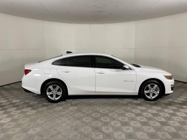 new 2025 Chevrolet Malibu car, priced at $23,495