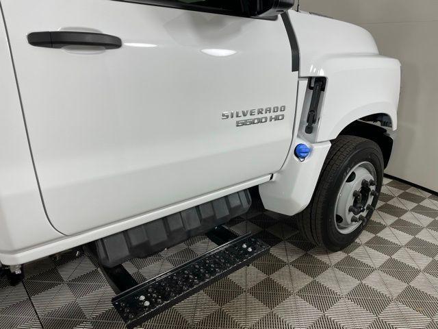 new 2024 Chevrolet Silverado 1500 car, priced at $59,999